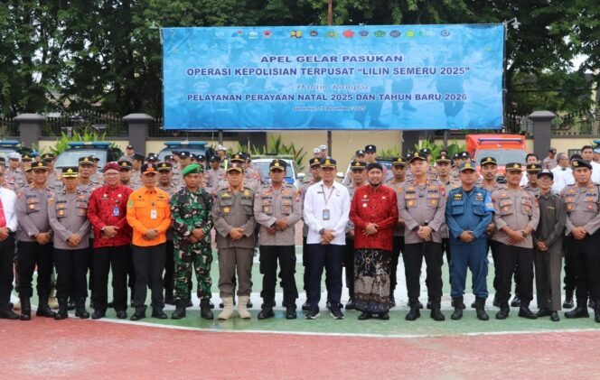 
					Apel Gelar Pasukan Digelar, Polres Sumenep Siap Kawal Keamanan Nataru 2025–2026