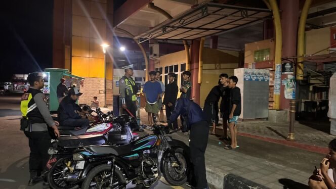 
					Polres Loteng Tingkatkan Patroli Jelang Perayaan Natal