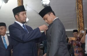 Bupati Sumenep Lantik Komisioner KI di Pendopo Agung Keraton, Tegaskan Amanah dan Independensi