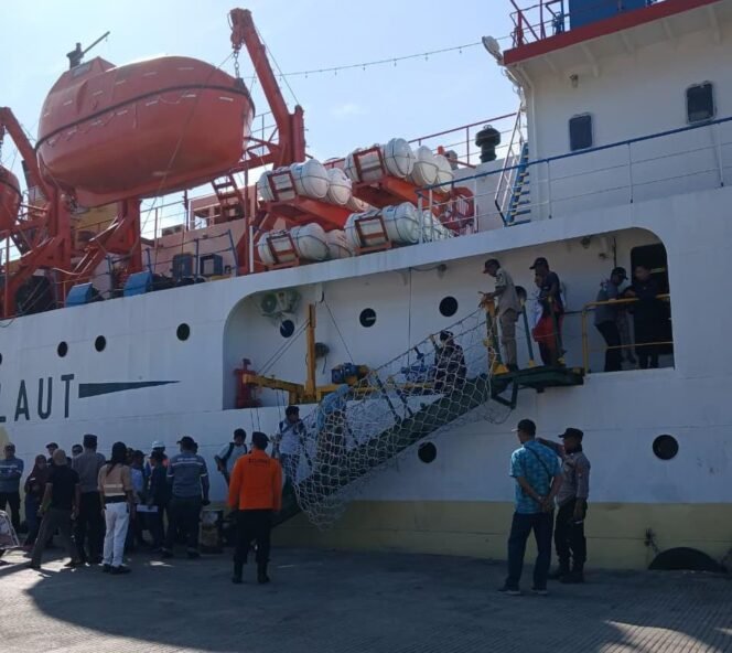 
					Bupati Fauzi Pastikan Ribuan Pemudik Kembali Berangkat Aman dan Nyaman ke Pulau-Pulau Sumenep