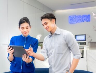 BRI mengingatkan nasabah waspada penipuan file APK jelang libur Lebaran. Modus biasanya dikirim lewat WhatsApp dan bisa mencuri data serta mengakses rekening. Foto/BRI