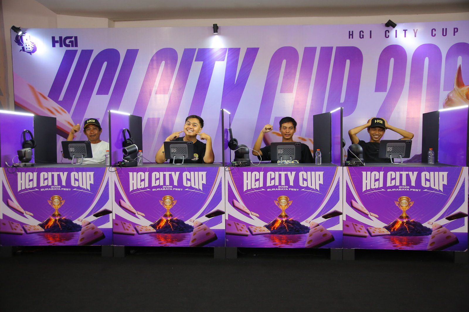 Peserta mengikuti HGI City Cup 2026 Surabaya Fest di Grand City Mall Surabaya, bagian dari rangkaian turnamen domino tingkat nasional dengan sistem kompetisi terstruktur.
