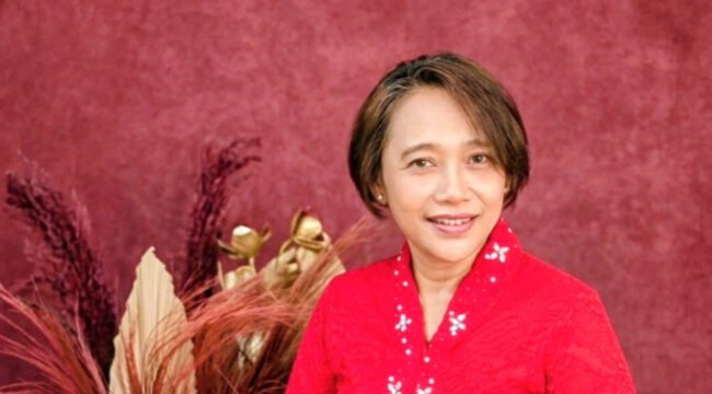 Deasy Ariesta atau Desta menjelaskan tarot sebagai alat refleksi diri, bukan ramalan