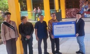 Dukung Kualitas Belajar, BRI Salurkan Bantuan TJSL bagi Siswa SMAN 10