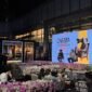Sesi diskusi dan review film berlangsung hangat dalam event Cinema Under The Stars di Soirée Rooftop Bar, Four Points by Sheraton Surabaya Pakuwon Indah, Surabaya Barat.