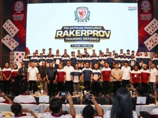 Pengurus dan peserta kegiatan ORADO Jawa Timur saat pelantikan Rakerprov dan Training Referee di Surabaya. Momentum ini menjadi bagian dari penguatan organisasi setelah domino resmi diakui sebagai cabang olahraga nasional.