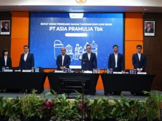 Jajaran Direksi dan Dewan Komisaris PT Asia Pramulia Tbk saat RUPST dan RUPSLB yang digelar di Surabaya, 9 Juni 2026. Pemegang saham menyetujui seluruh agenda rapat yang diajukan Perseroan.