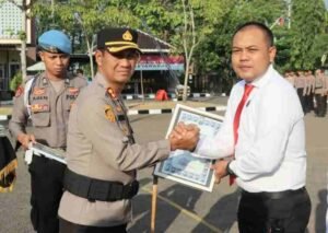 Jejak Kejahatan Dipersempit, Kasatreskrim Polres Sampang Diganjar Reward atas Kinerja Luar Biasa