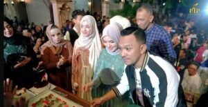 Resepsi Ratu–Firas dan Ultah Ibu Founder BIP Berbuah Berkah, H. Ali Zainal Abidin Bagikan 3 Paket Umrah, Santunan Ratusan Juta, dan Sembako untuk Ribuan Anak Yatim serta Dhuafa