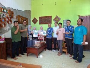 Mengurai Banjir di Ujung Kota, Dosen Unitomo Dampingi Warga Graha Al-Ikhlas Membangun Drainase Terintegrasi