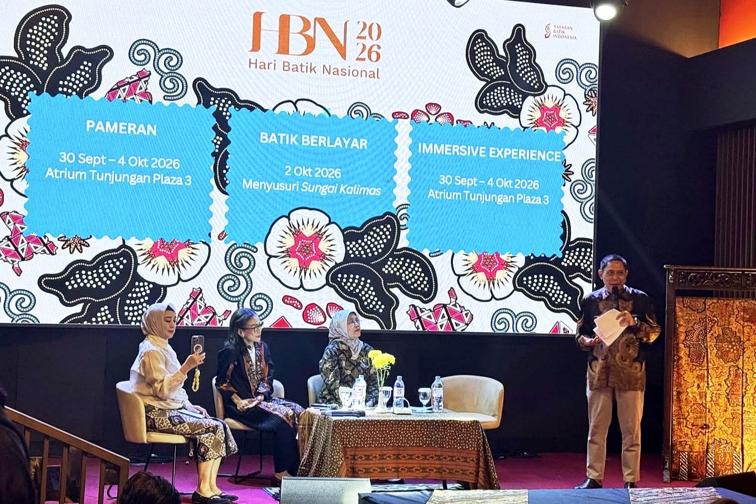 Press Conference Hari Batik Nasional (HBN) 2026 di Surabaya, Rabu (16/9/2026), membahas pengembangan dan keberlanjutan ekosistem batik Indonesia.